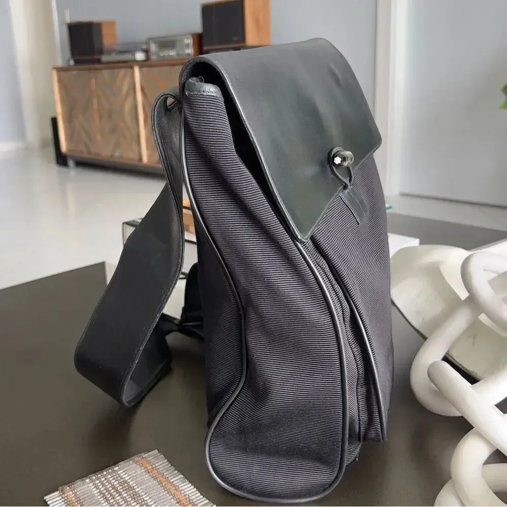 MONTBLANC Authentic Meisterstuck Black Fabric & Leather Messenger Cross Bag